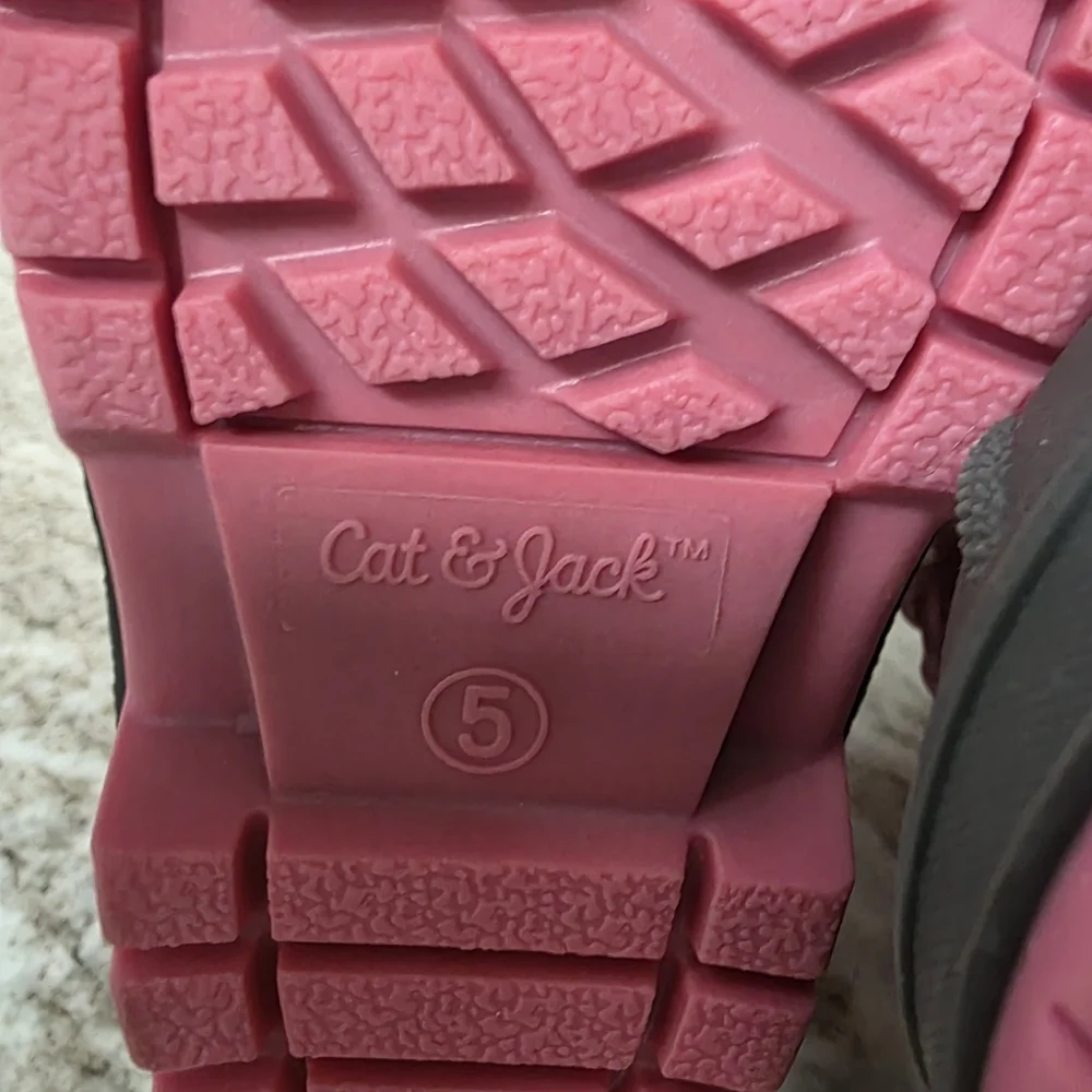 New Cat & Jack Pink and Gray Denver Winter Boots Little Girls Size 5